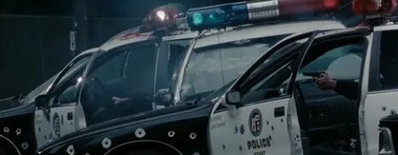 Автомобиль Чеховой попал в перестрелку кадры Автомобиль Чеховой попал в перестрелку кадры