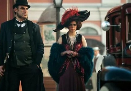 Безруков снялся в сериале по мотивам Двенадцати стульев кадры Безруков снялся в сериале по мотивам Двенадцати стульев кадры