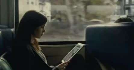 Девушка в поезде кадры