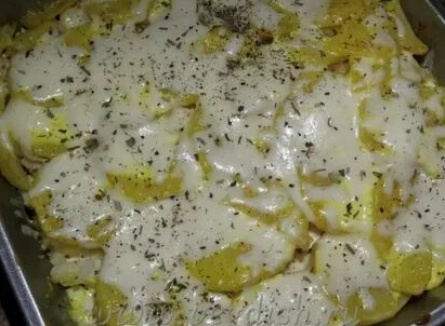 Как приготовить картофель со сметанным соусом кадры