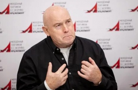 Коллега Виктора Сухорукова рассказал о состоянии госпитализированного актера кадры Коллега Виктора Сухорукова рассказал о состоянии госпитализированного актера кадры