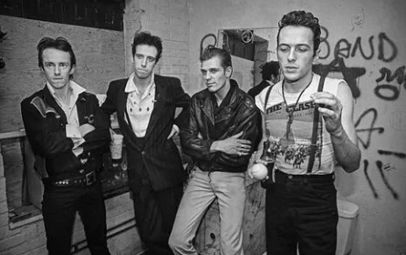 Лидера панк-группы The Clash вспомнят в байопике кадры Лидера панк-группы The Clash вспомнят в байопике кадры