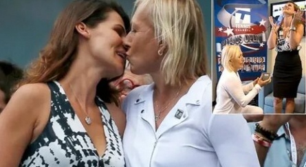 Мартина Навратилова и Юлия Лемигова больше не скрывают любовь кадры Мартина Навратилова и Юлия Лемигова больше не скрывают любовь кадры
