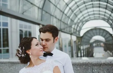Наталья Захарова вернулась на Родину кадры Наталья Захарова вернулась на Родину кадры