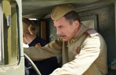 Олег Фомин заканчивает съемки детективного сериала кадры Олег Фомин заканчивает съемки детективного сериала кадры