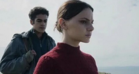 Первый тизер сериала Темные начала Тома Хупера кадры Первый тизер сериала Темные начала Тома Хупера кадры