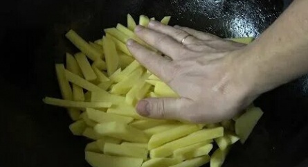 Семенович отказалась от жареной картошки кадры Семенович отказалась от жареной картошки кадры