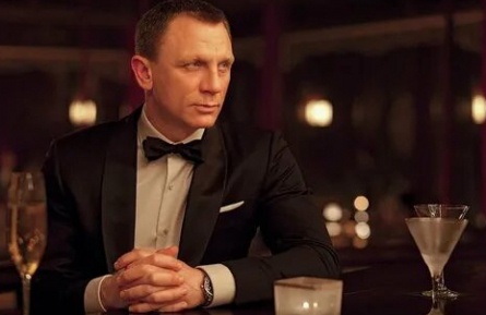 Съемки Бонда 25 завершены: Дэниел Крэйг перебрал с алкоголем, навсегда прощаясь с бондианой кадры Съемки Бонда 25 завершены: Дэниел Крэйг перебрал с алкоголем, навсегда прощаясь с бондианой кадры