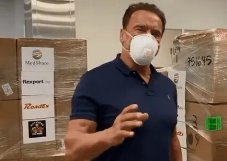 Шварценеггер пожертвовал $1 млн героям борьбы с коронавирусом кадры Шварценеггер пожертвовал $1 млн героям борьбы с коронавирусом кадры