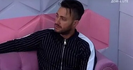 Участник Дома 2 Иван Барзиков расстался с Либерж Кпадону кадры Участник Дома 2 Иван Барзиков расстался с Либерж Кпадону кадры