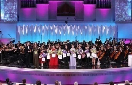 XIV Международный телевизионный конкурс юных музыкантов Щелкунчик кадры