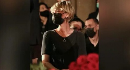 Юлия Меньшова плюнула на брак кадры Юлия Меньшова плюнула на брак кадры
