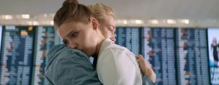 Юлия Хлынина сыграла персонажа по имени Котенок в сериале про авиакатастрофу кадры Юлия Хлынина сыграла персонажа по имени Котенок в сериале про авиакатастрофу кадры
