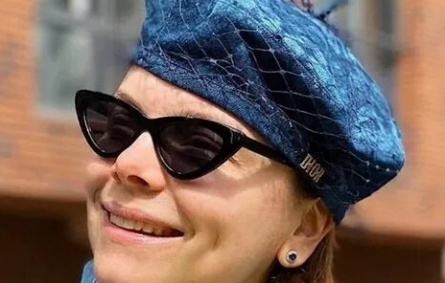 Жена Петросяна объяснила, почему не носит обручальное кольцо кадры Жена Петросяна объяснила, почему не носит обручальное кольцо кадры