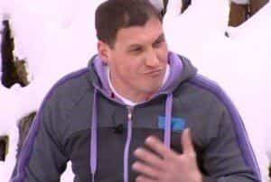 Участник Дома 2 Алексей Крылов перебрался в мужскую спальню