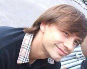 Алексей Серов попал в аварию