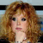 Алла Пугачева из-за проблем с ногами редко видится с внуком