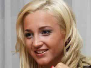 Бузова сверкнула колечком от Тарасова