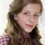 Самой юной участнице шоу “Лед и пламя” стала 15-летняя Арзамасова