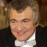 Дмитрий Дибров задумался об образовании сына