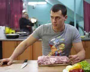 Участник Дома 2 Иван Барзиков потерял деньги
