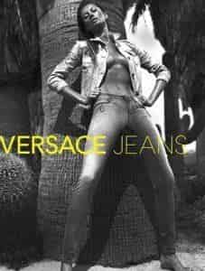 Жизель Бюндхен обнажилась для Versace