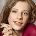 Лиза Арзамасова с трудом пережила трагедию детства