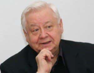 Олег Табаков идет на поправку