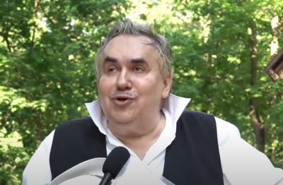 Она просто изумительная!: Садальский выразил восхищение Карпович