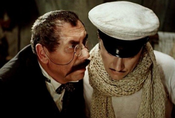 программа Комедия: 12 стульев Слесарь, попугай и гадалка