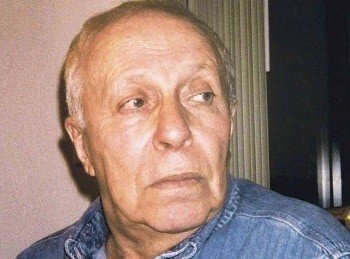 Александр-Межиров-Наш-мир-с-войною-пополам