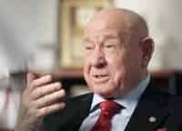 Алексей-Леонов-Первый-в-открытом-космосе