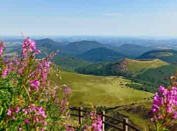 Auvergne,-La-france-Volcanique