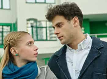 программа Кинозал 1: Беглые родственники 9 серия