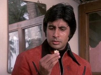 программа Bollywood: Беспомощный