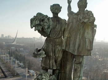 программа Точка ТВ: Что скрывают аллеи ВДНХ? Атмосферное электричество социализма