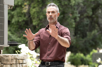 программа Шокирующее: Девушка в бассейне