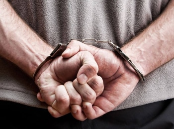 Доказательства-вины-Детство-без-выхода