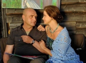 Дом-у-большой-реки-Деловая-женщина