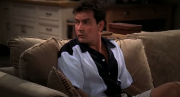 Два-с-половиной-человека-Наслаждайся-чесночными-шариками