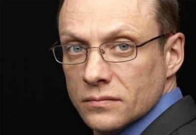 кадр из фильма Двенадцать часов