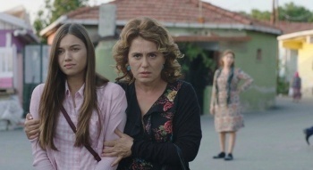 программа Романтичное HD: Госпожа Фазилет и ее дочери 107 серия