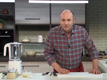 Кухня-по-заявкам-Индийская-лепешка-наан-Суп-джаджик-Рисовые-шарики-с-соусом-Красный-волк-Запеченный-батат-с-йогуртовым-соусом