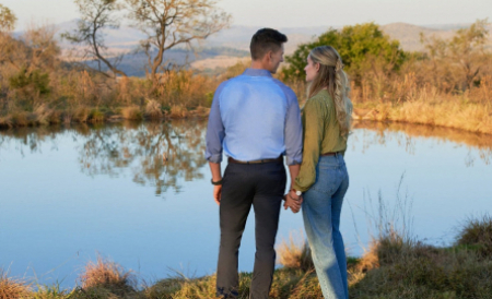 кадр из фильма Любовь в саванне