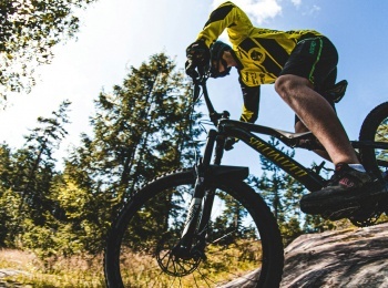 программа Евроспорт: Маунтинбайк: Кубок мира Downhill Season Review