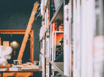 Молитва-в-кругу-семьи-Принять-веру-родителей