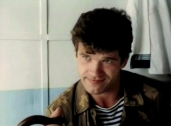 Молодой человек из хорошей семьи кадры Молодой человек из хорошей семьи кадры