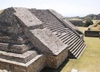 Монте-Альбан-Религиозный-и-торговый-центр