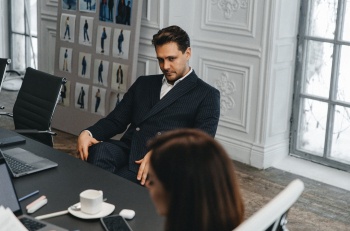 Москва слезам не верит. Все только начинается кадры