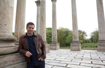 программа Travel Channel: Музейные тайны Убийственные микробы из космоса и другие истории